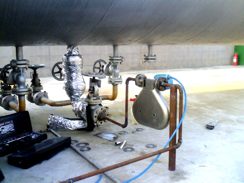 科氏力质量流量计